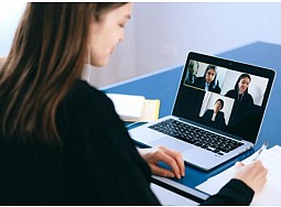 Prepararsi alle sfide di domani con i seminari online gratuiti (anche per sordi)